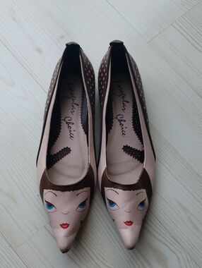 Irregular Choice Pink Pointed Toe Face Flats Size 42 EU 11 US